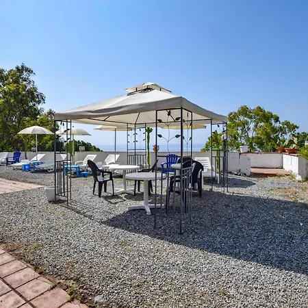 2 Bedroom Lovely In アパート *
