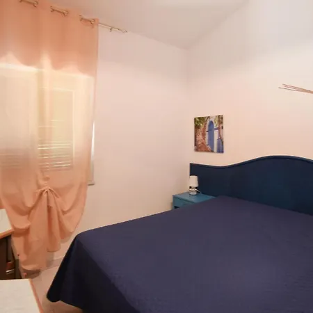 2 Bedroom Lovely In アパート パルゲリーア