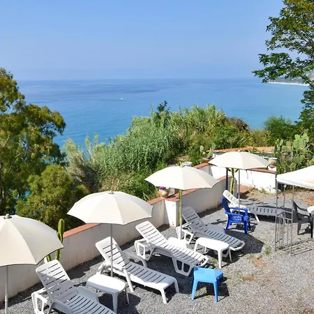 Apartment 2 Bedroom Lovely In *