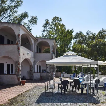 Апартаменты 2 Bedroom Lovely In Паргелия