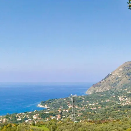 2 Bedroom Lovely In Apartment Parghelia